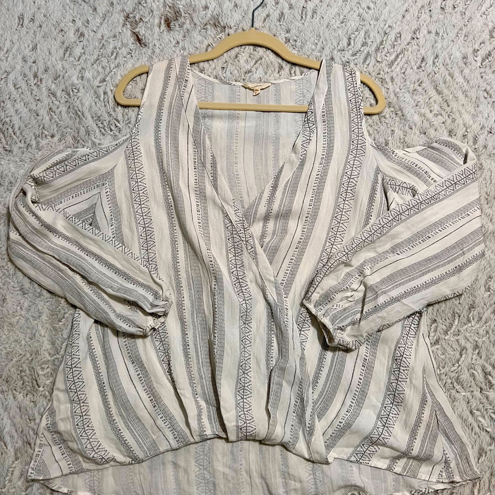 White Patterned Blouse - image 1